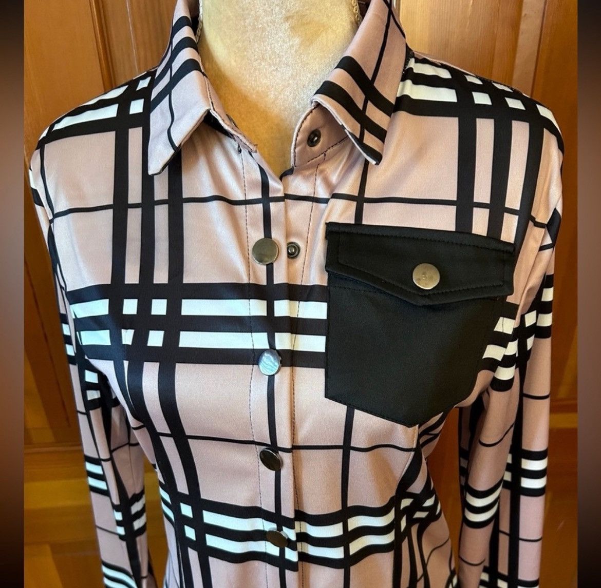 Designer × Other NWT, Lavishly Paris Designer Button Up Blouse. Size M / US 6-8 / IT 42-44 - 8 Thumbnail