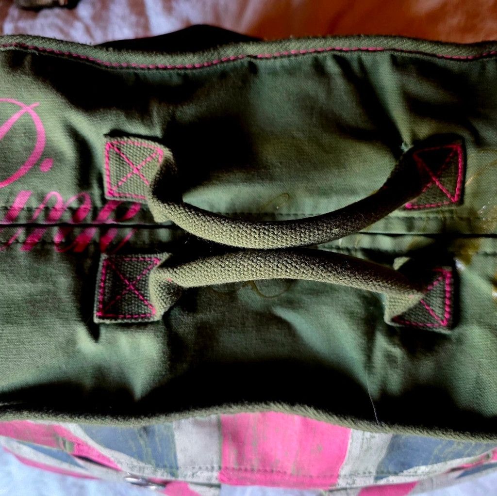 Victoria's Secret ☆RARE☆ PINK Olive Green and Pink Graphic Weekend Duffel Size ONE SIZE - 3 Thumbnail