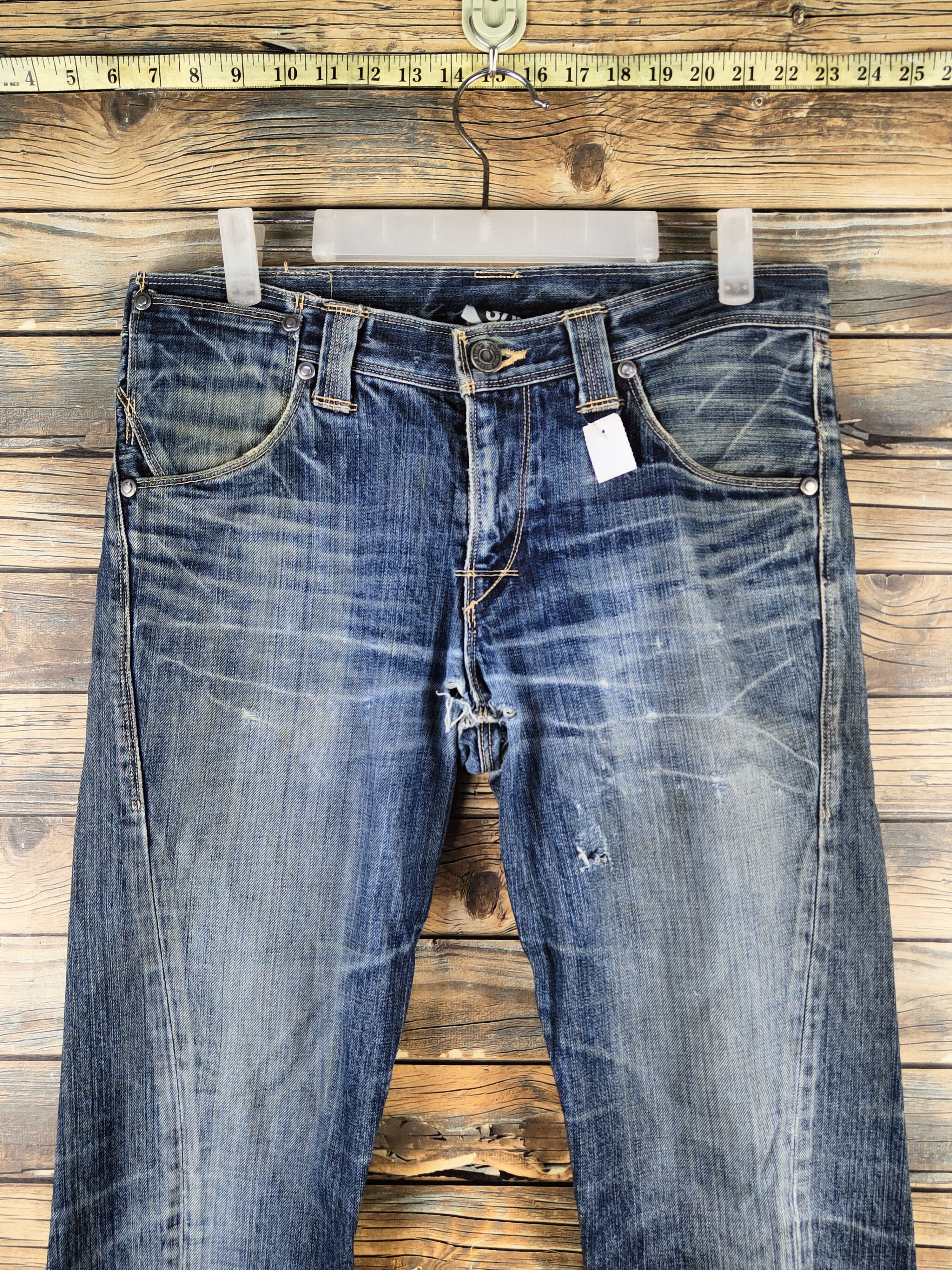 Levi's DL Levi's engineered Blue Distressed Ripped Jeans #46-822 Size US 31 - 2 Thumbnail