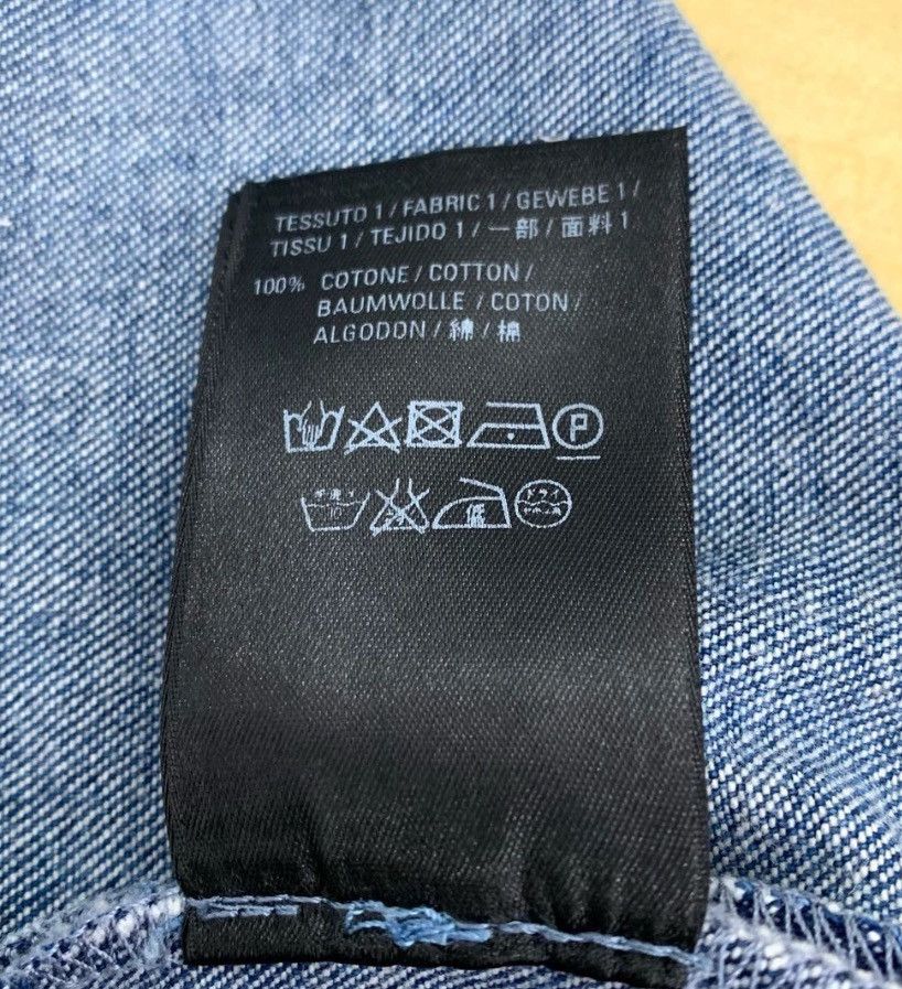 Balenciaga Balenciaga Blue denim shirt with embroidered letter collar Size US S / EU 44-46 / 1 - 7 Thumbnail
