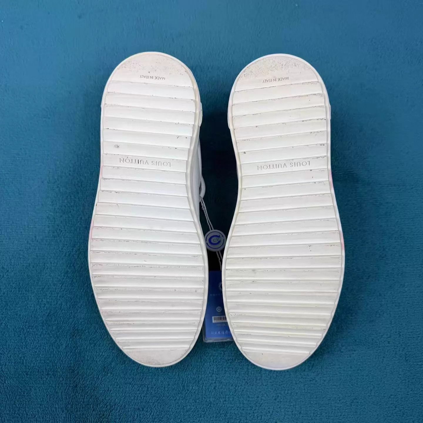 Louis Vuitton LV Time Out Cowhide Low-Top Sneaker White & Pink 35 Size US 4.5 / IT 34.5 - 5 Thumbnail