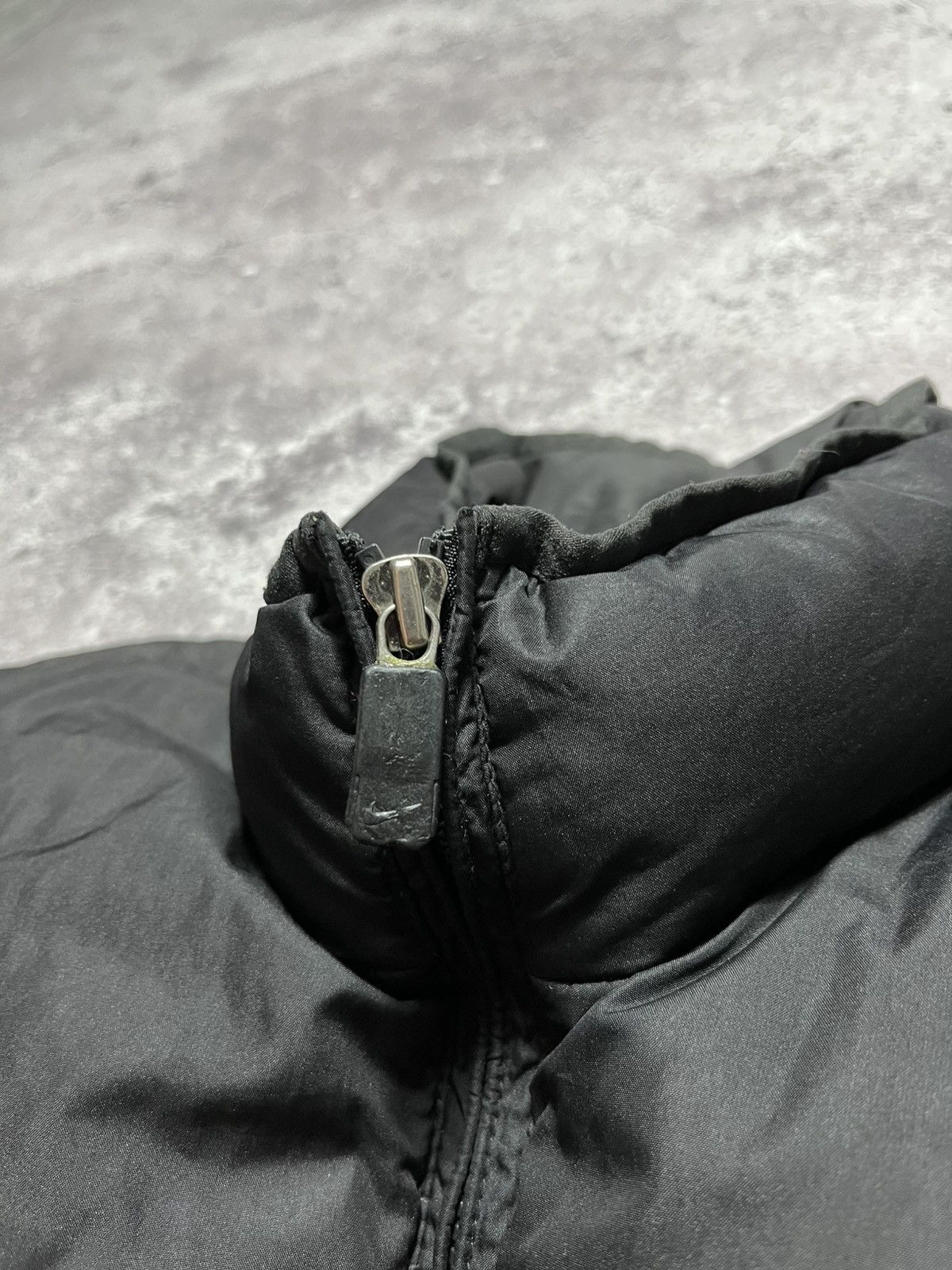 Nike Vintage 90’s NIKE Brown Gold Puffer Down Mans Y2K jacket Size US L / EU 52-54 / 3 - 18 Thumbnail
