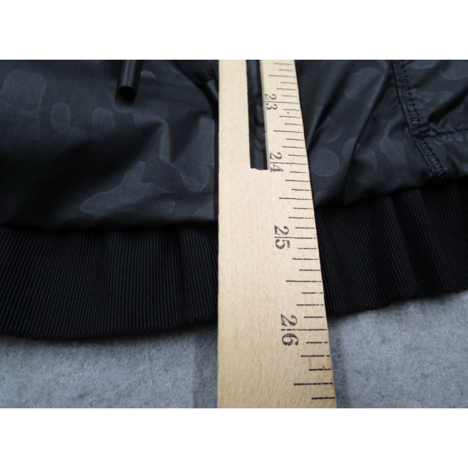 Lululemon Lululemon Jacket Women 4 Black Spring Fling Puffy Down Removable Hood Zip Pockets Animal Print Logo Ruffle Short Jacket Size S / US 4 / IT 40 - 7 Thumbnail