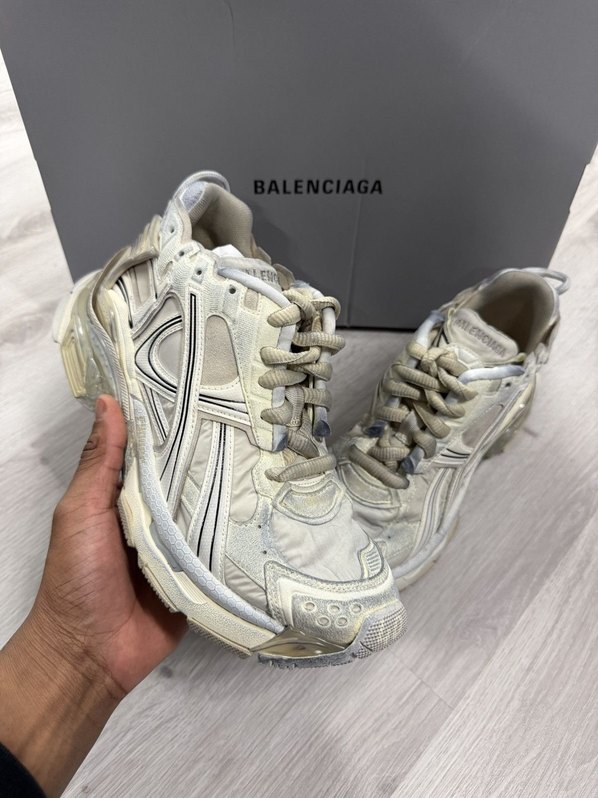 Balenciaga Balenciaga Runner Sneaker “Worn Out” Size US 7 / EU 40 - 1 Thumbnail