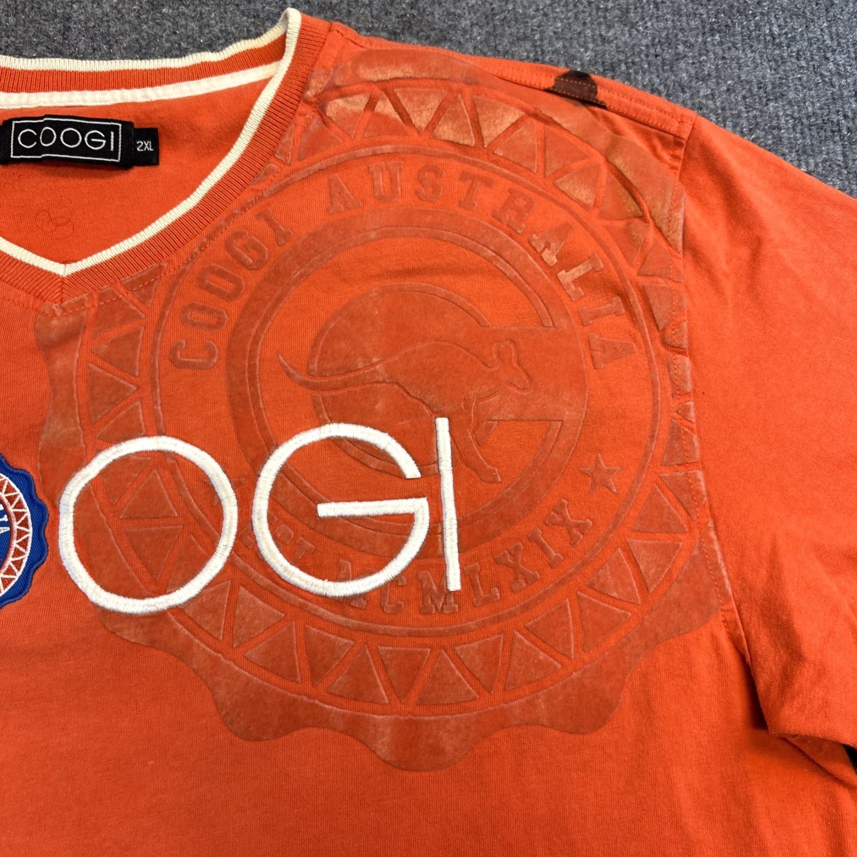 Coogi VINTAGE COOGI T-Shirt 2XL Men Orange Short Sleeve V-Neck Embroidered 90s Hip Hop Australia Size US XXL / EU 58 / 5 - 3 Thumbnail