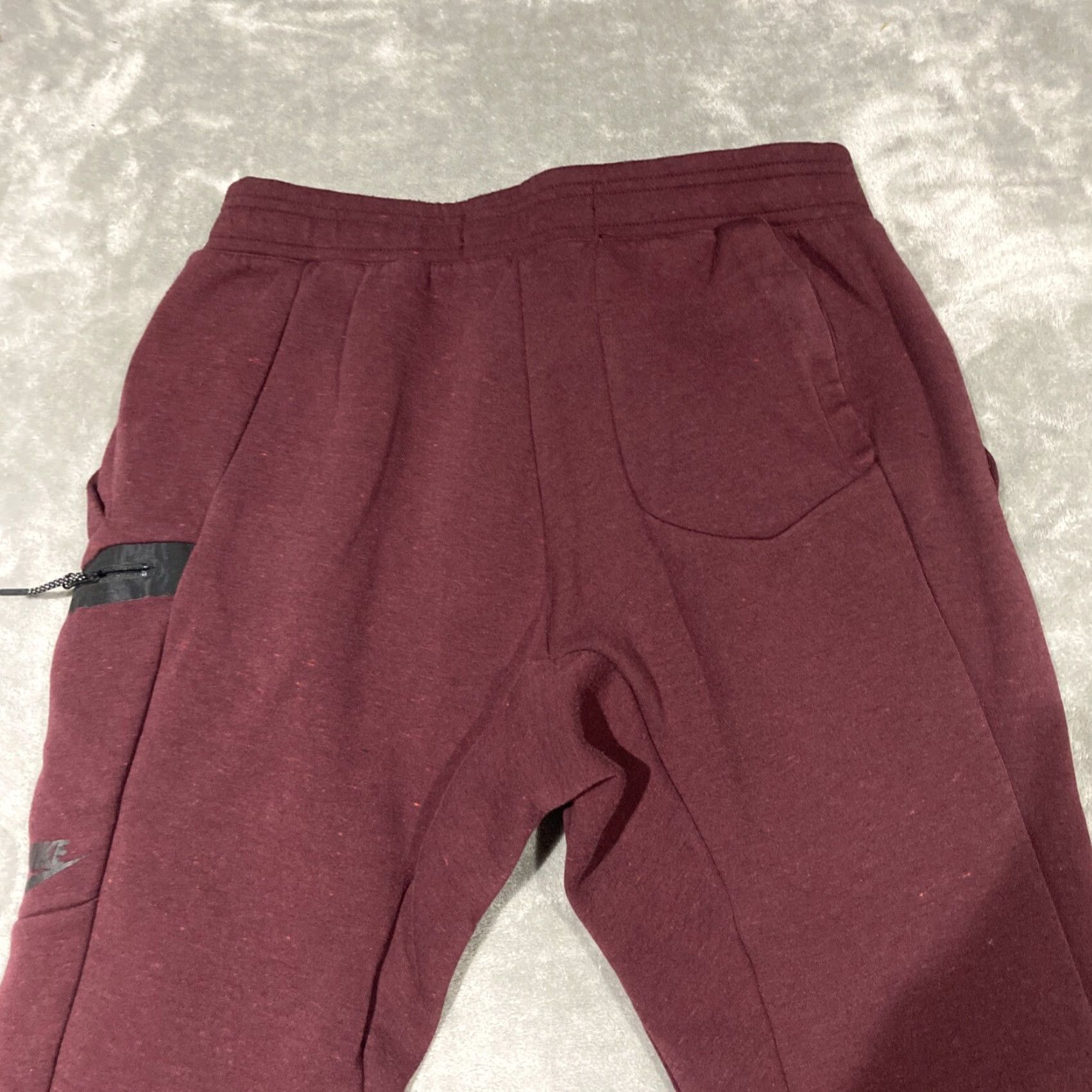 Nike NIKE SPORTSWEAR TECH FLEECE JOGGERS PANTS MENS LARGE MAROON 805218 681 Size US 33 - 7 Thumbnail