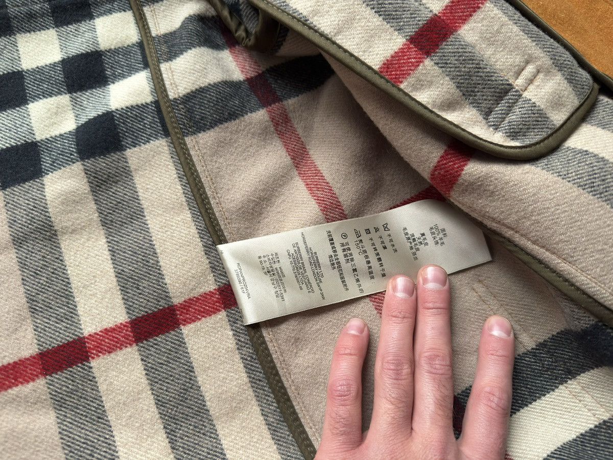 Burberry Coat Jacket Wool100% Burberry Brit with fur of raccoon Size L / US 10 / IT 46 - 8 Thumbnail