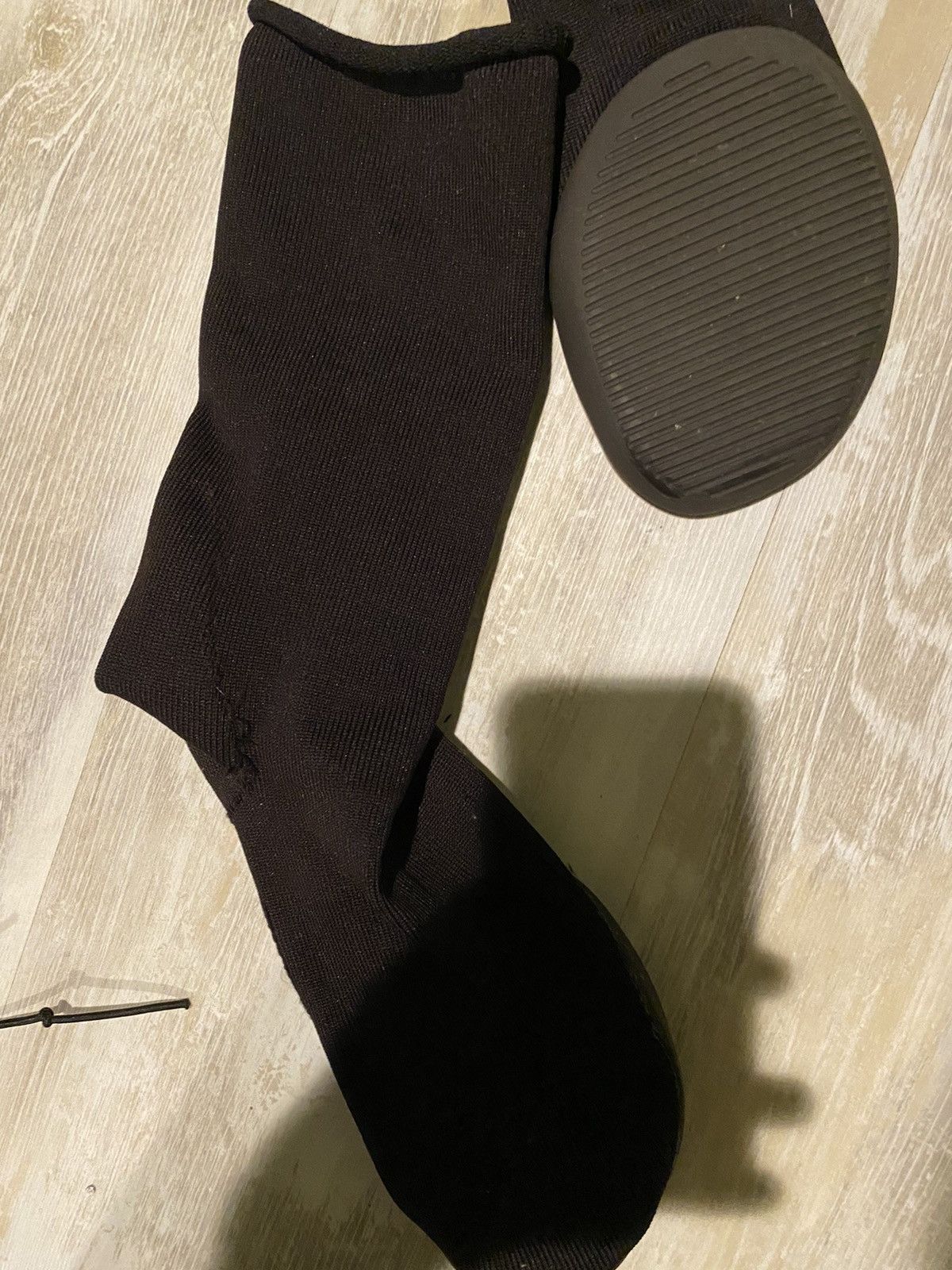Yeezy Yeezy Pods Size US 8 / EU 41 - 4 Thumbnail