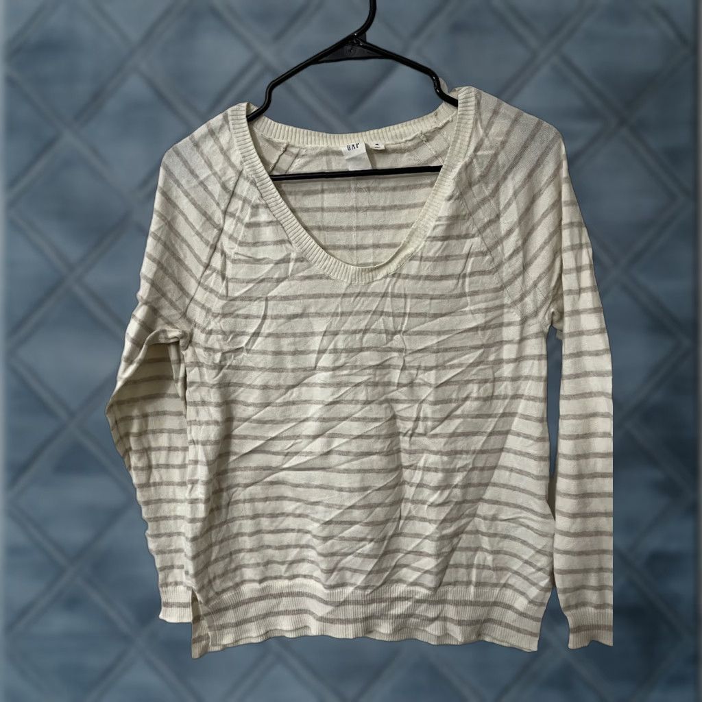 Gap GAP Blouse Shirt Women XS White Beige Striped V-Neck Long Sleeve Knit Cotton Modal Regular Fit Adults Women XS Size XS / US 0-2 / IT 36-38 - 1 Thumbnail