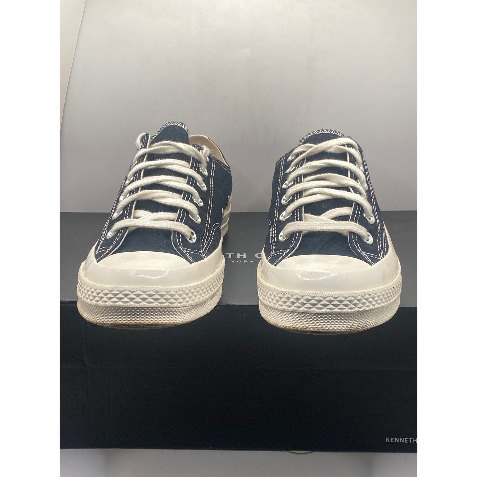 Converse Converse x Comme des Garçons PLAY Chuck 70 Low Top M7/W9 Size US 7 / EU 40 - 2 Thumbnail