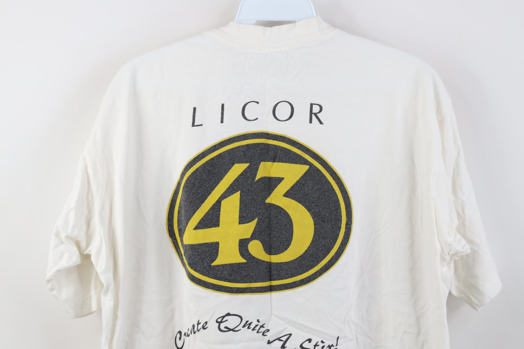 Vintage Vintage 90s Licor 43 Liqueur Cocktail Short Sleeve T-Shirt Size US L / EU 52-54 / 3 - 13 Thumbnail