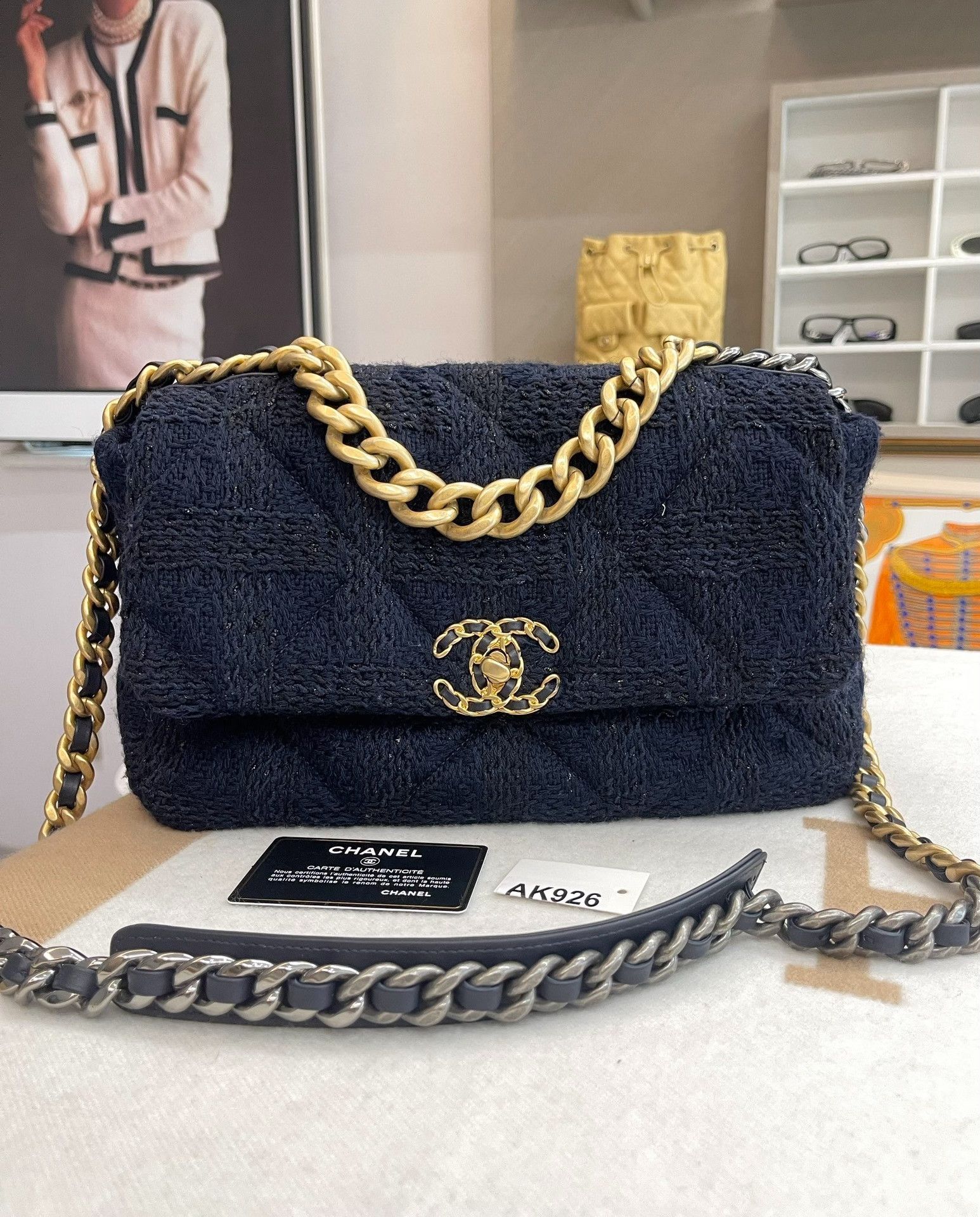Chanel Pre-loved Bag Very good condition Size ONE SIZE - 1 Thumbnail