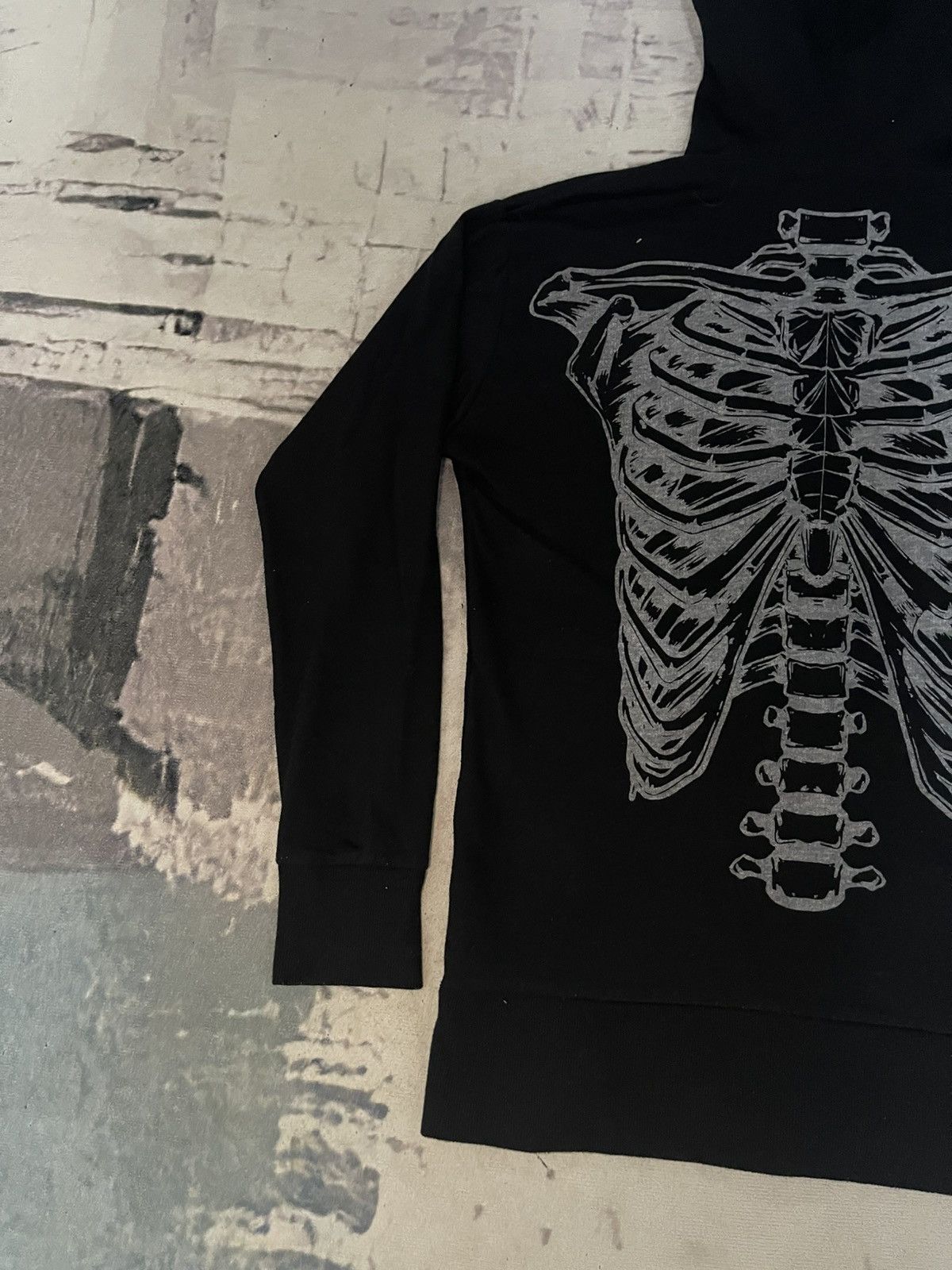 Seditionaries 2000s GLAD NEWS STUDDED SKULL BONES HOODIE ZIPPER RARE Size US M / EU 48-50 / 2 - 10 Thumbnail