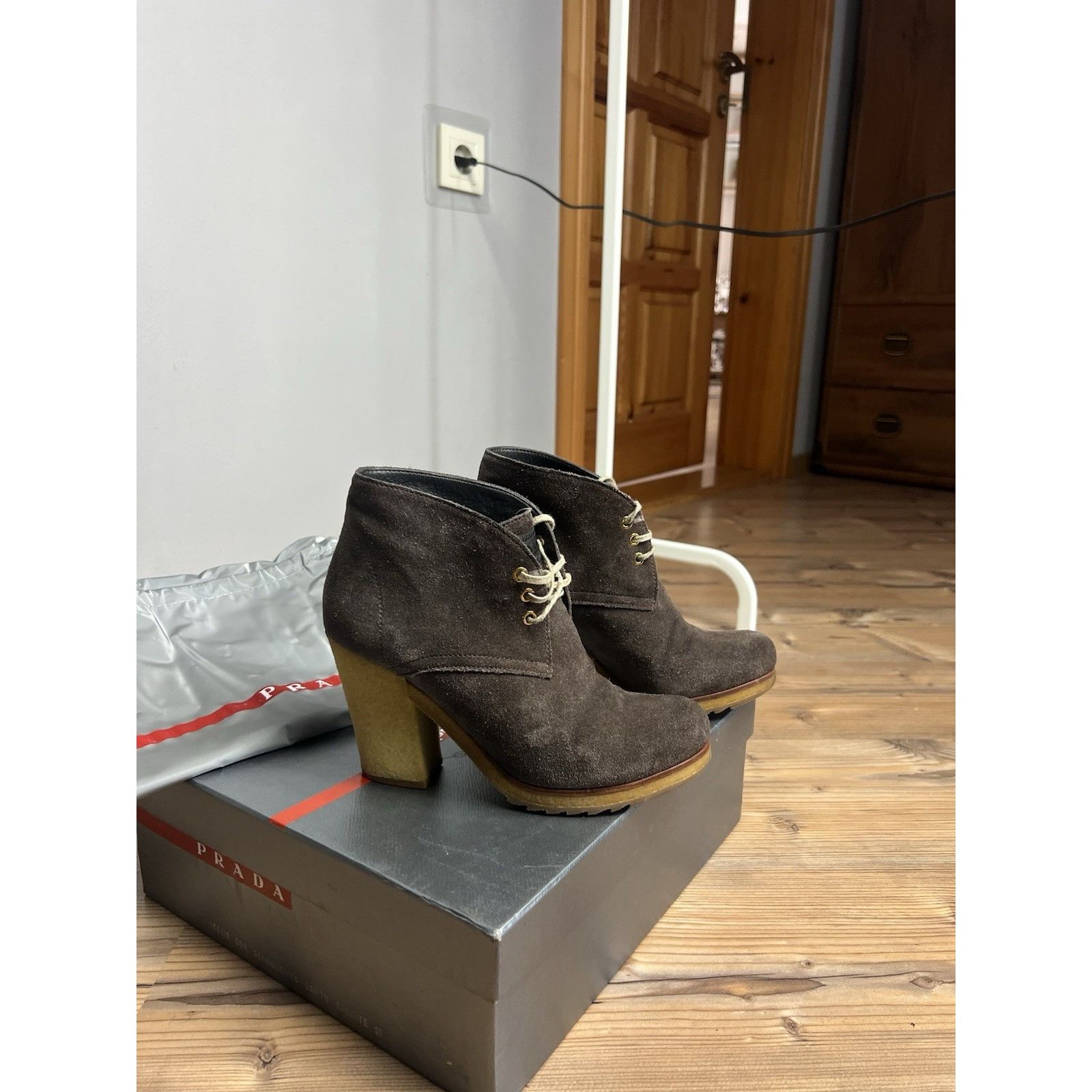 Prada Prada Logo Ankle Boots Booties Shoes Womens Size 38 EU 7.5 U Size US 7.5 / IT 37.5 - 4 Thumbnail