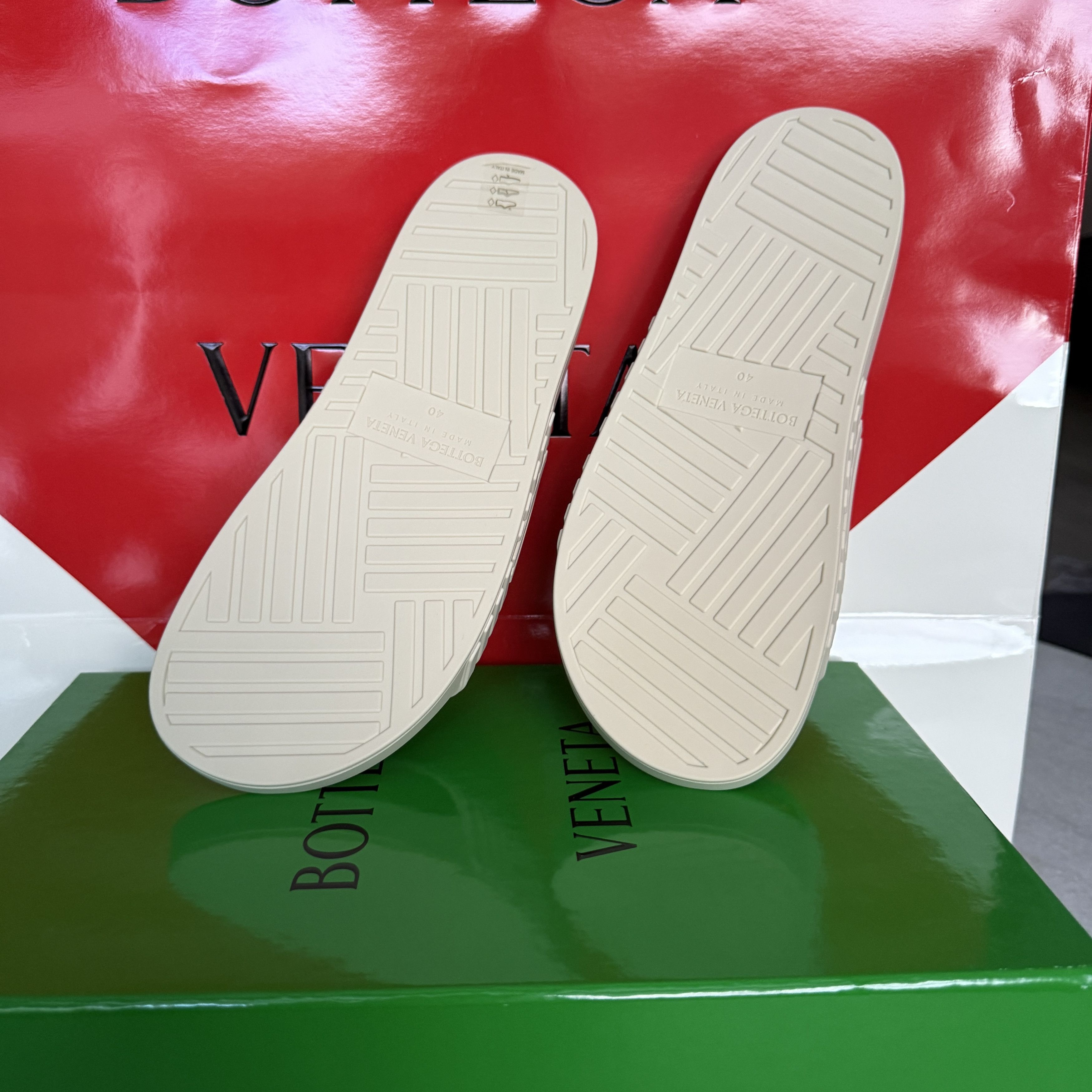 Bottega Veneta Bottega veneta 630039 Men's Off-white Rubber Slip-on Sandals Size US 8 / EU 41 - 4 Thumbnail