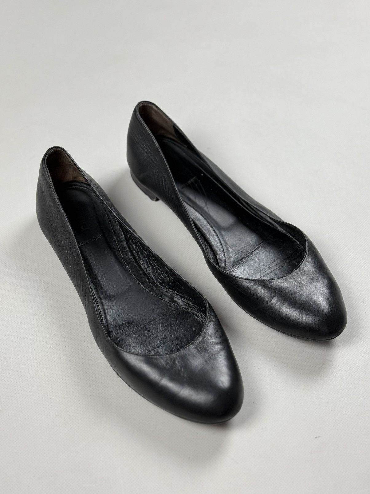 Fendi Fendi Roma Ladies Leather Flats Ballets Size 41 / US 11 Size US 11 / IT 41 - 1 Thumbnail