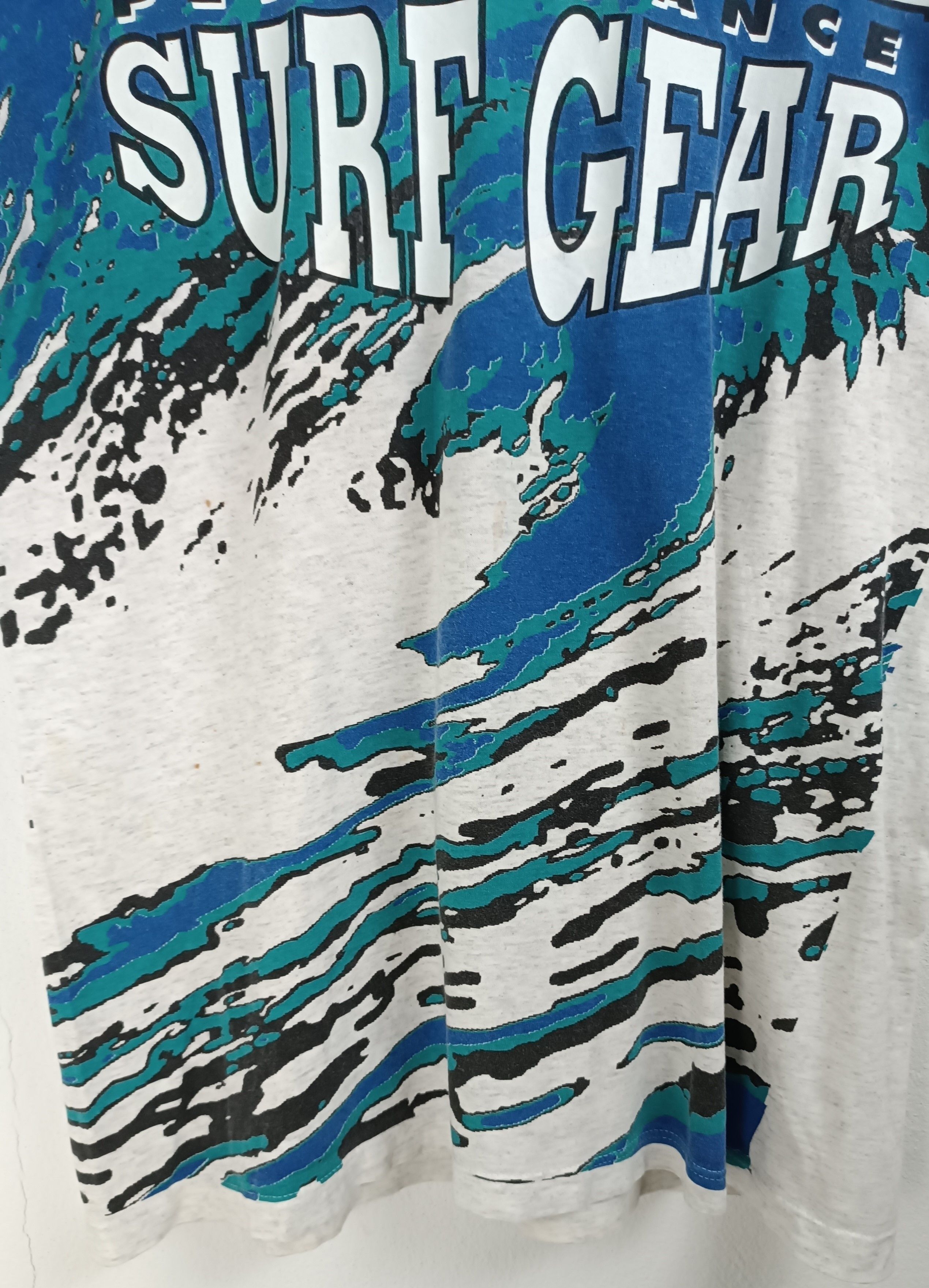 Sun Surf THRASHED FADED VINTAGE 90'S OFF SHORE SURF GEAR AOP sun surf Size US L / EU 52-54 / 3 - 6 Thumbnail