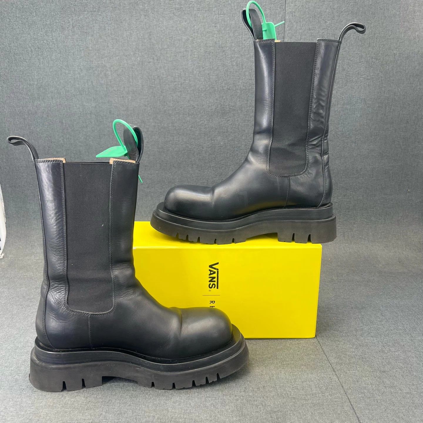 Bvlgari bv Chelsea boots black size 37 boxed Size US 6 / IT 36 - 3 Thumbnail