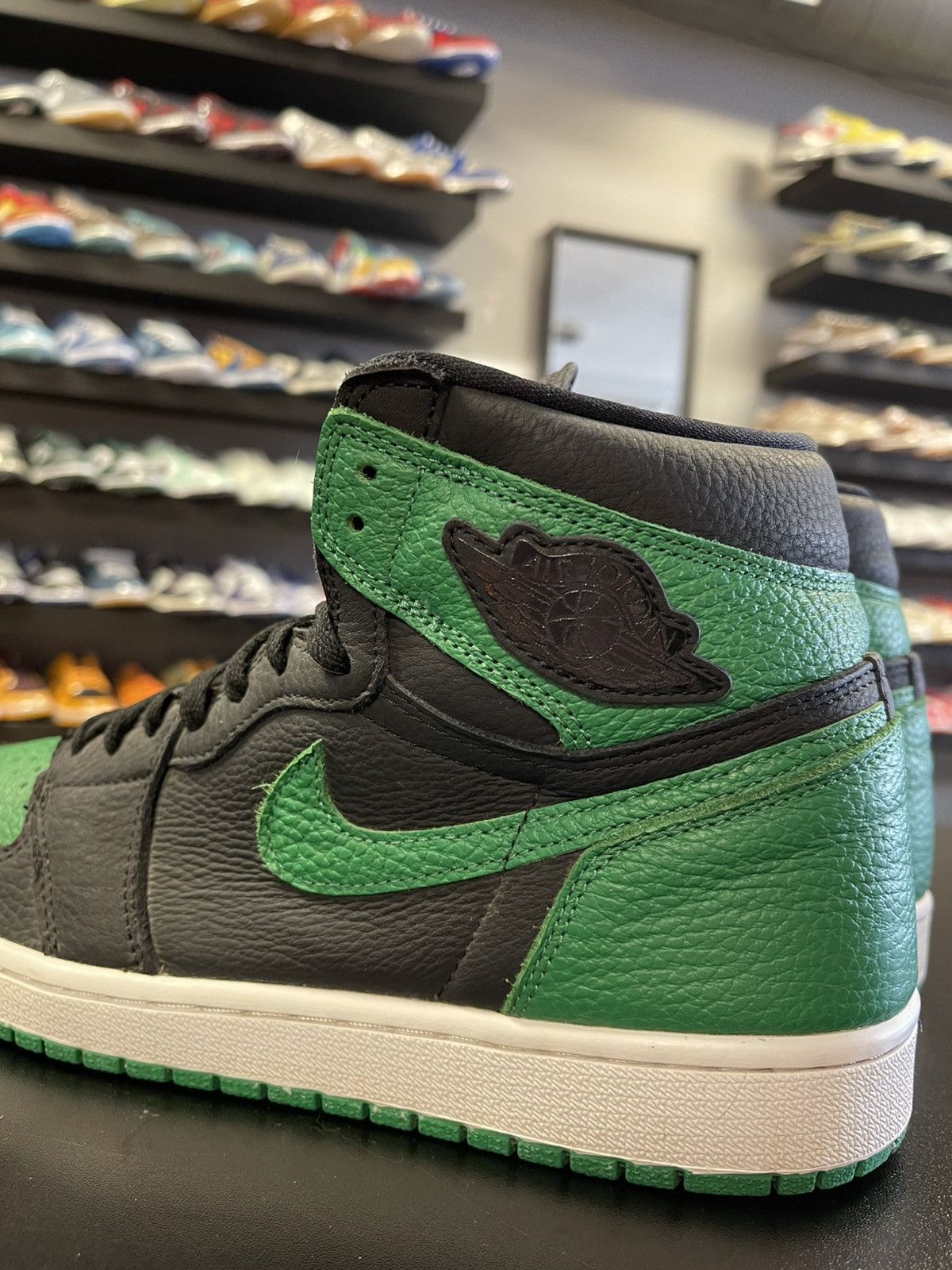 Jordan Brand Size 10.5 - Jordan 1 Retro High Pine Green Black Clean! Size US 10.5 / EU 43-44 - 5 Thumbnail