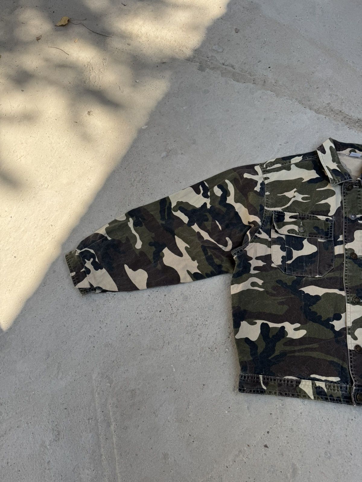 Japanese Brand VINTAGE BOXY MILITARY CAMO JACKET Size US S / EU 44-46 / 1 - 5 Thumbnail