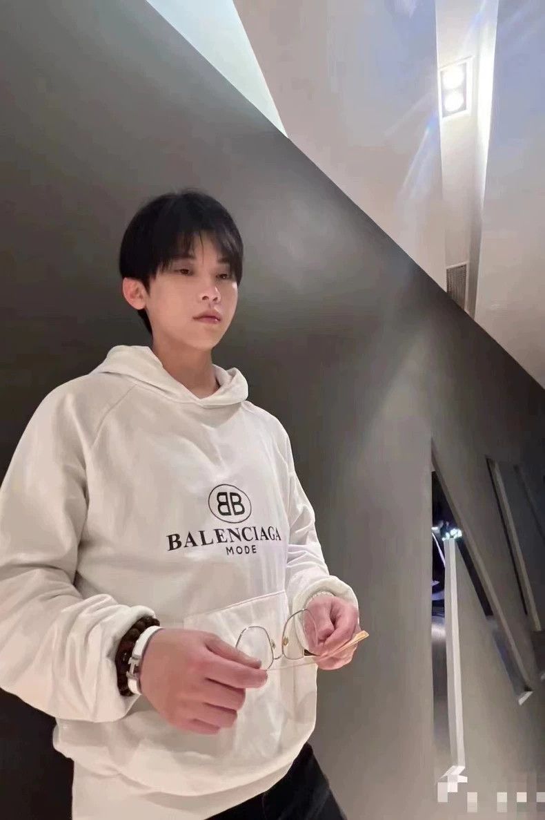 Balenciaga Balenciaga Double B printed logo hoodie 2504-Nextarrow Size US XL / EU 56 / 4 - 9 Thumbnail