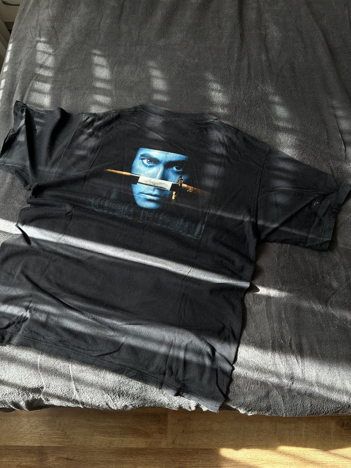 Vintage Vintage “The Crying Freeman” Tee Size US L / EU 52-54 / 3 - 1 Thumbnail
