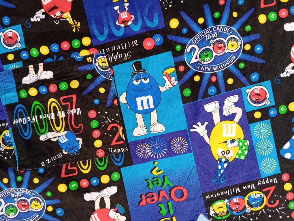 Vintage VTG M&M shirt scrub 🍫 Happy Millennium 🥳 Size US L / EU 52-54 / 3 - 1 Thumbnail