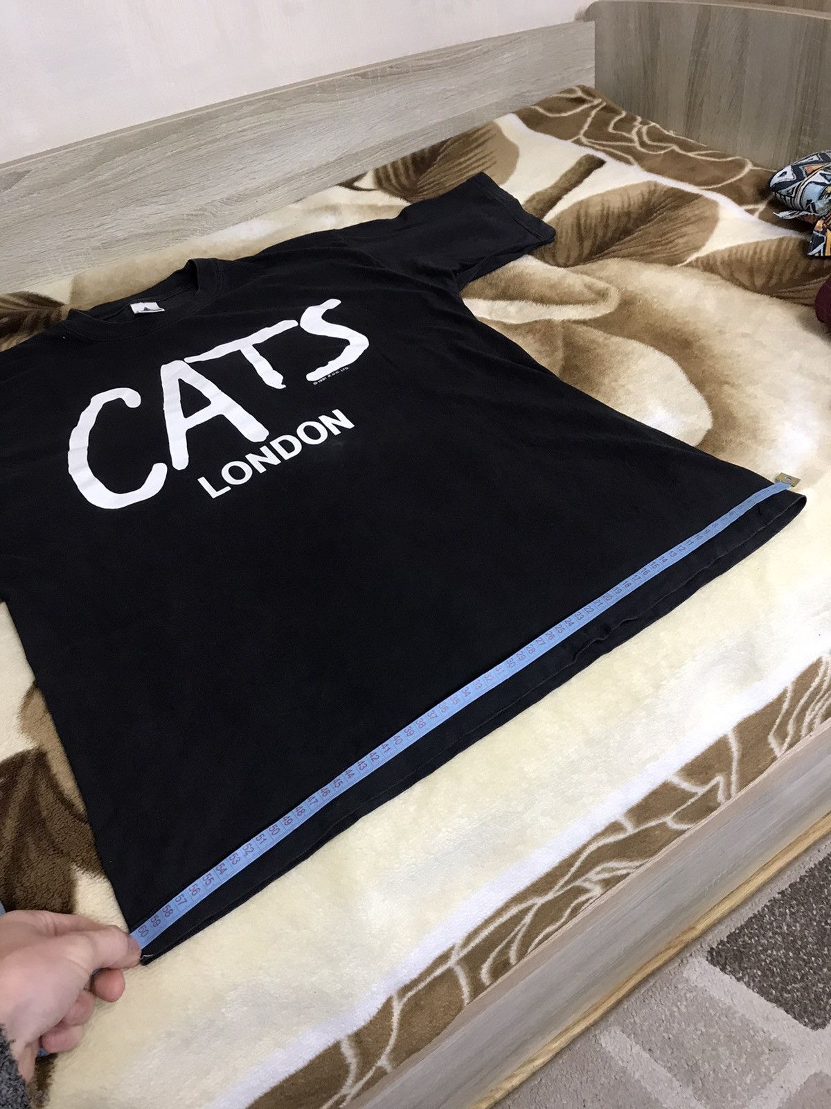 Band Tees × Vintage 🔥 Vintage CATS London 1981 T Shirt Rap Music Y2K Size US XL / EU 56 / 4 - 14 Thumbnail