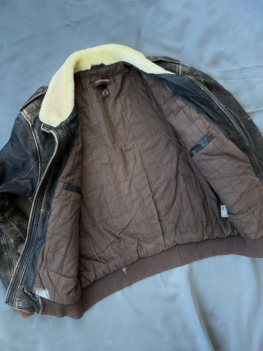 Danier Vintage Danier Aviator Bomber Leather Jacket Brown (M) Size US L / EU 52-54 / 3 - 15 Thumbnail