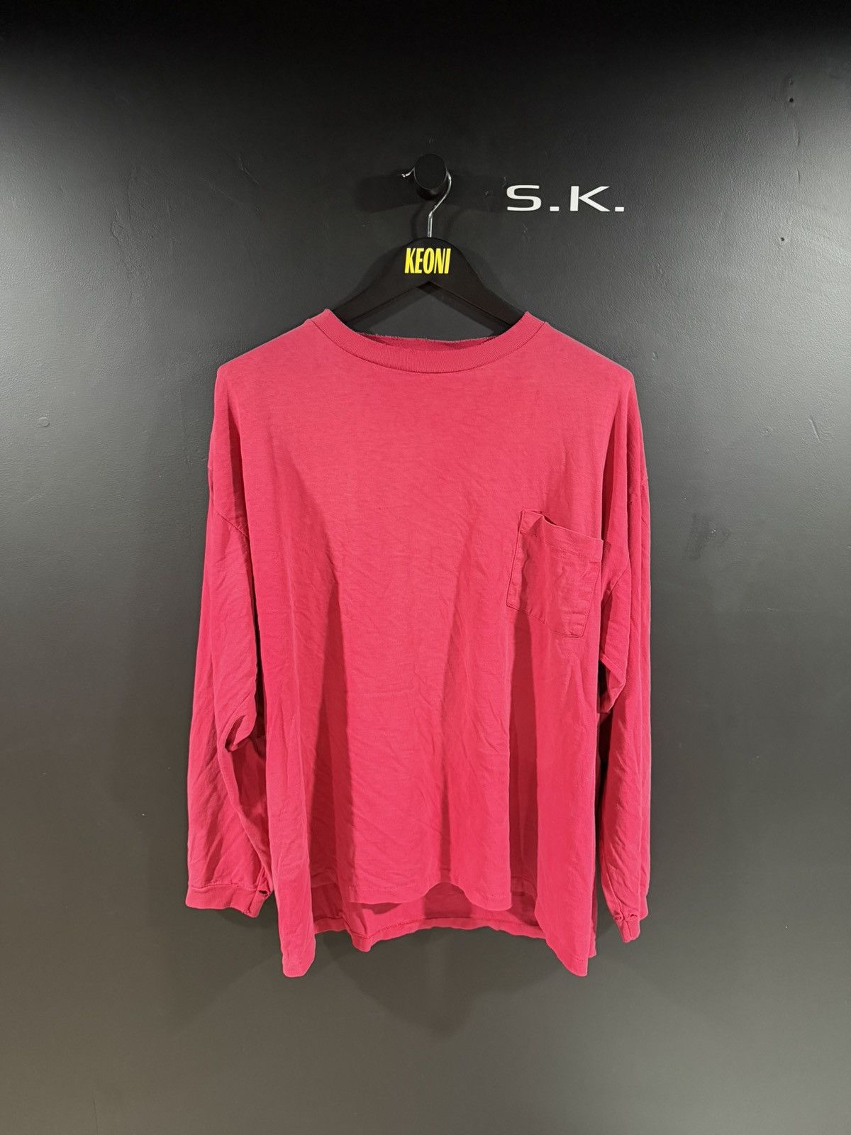 Vintage 1990s Vintage Red Blank Single Stitch Faded Distressed LS XL Size US XL / EU 56 / 4 - 1 Thumbnail