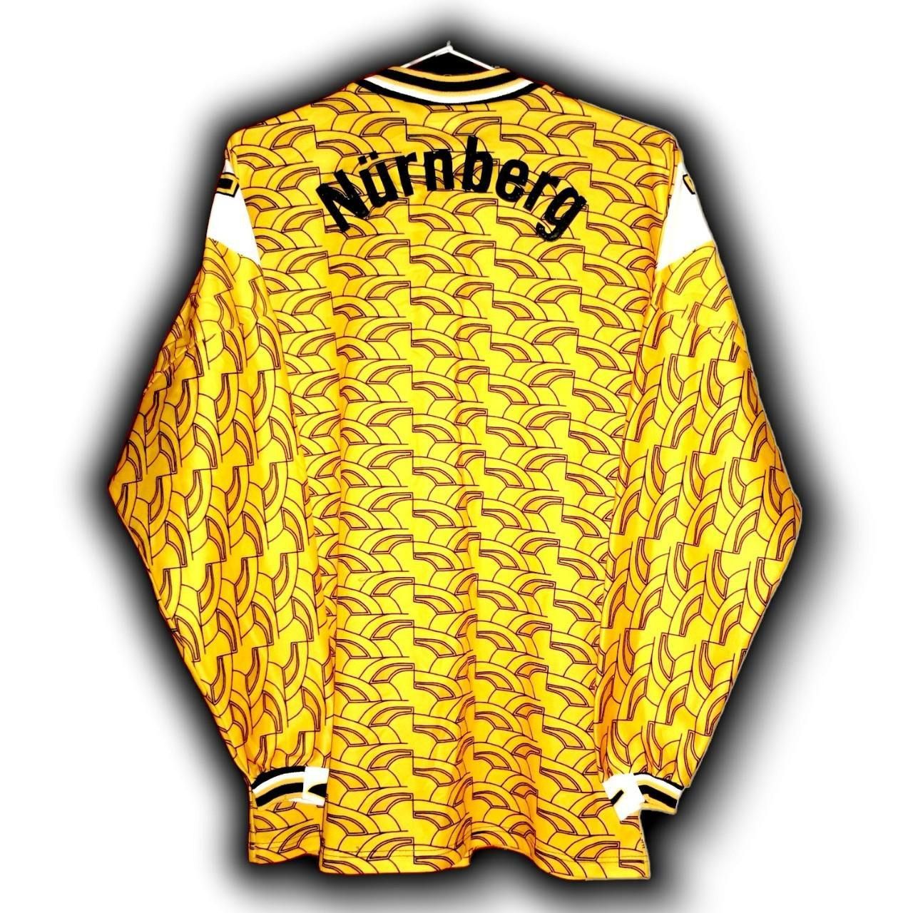 Puma 1FCN Nurenberg Germany 1995 1996 Away Shirt Jersey Size US S / EU 44-46 / 1 - 3 Thumbnail