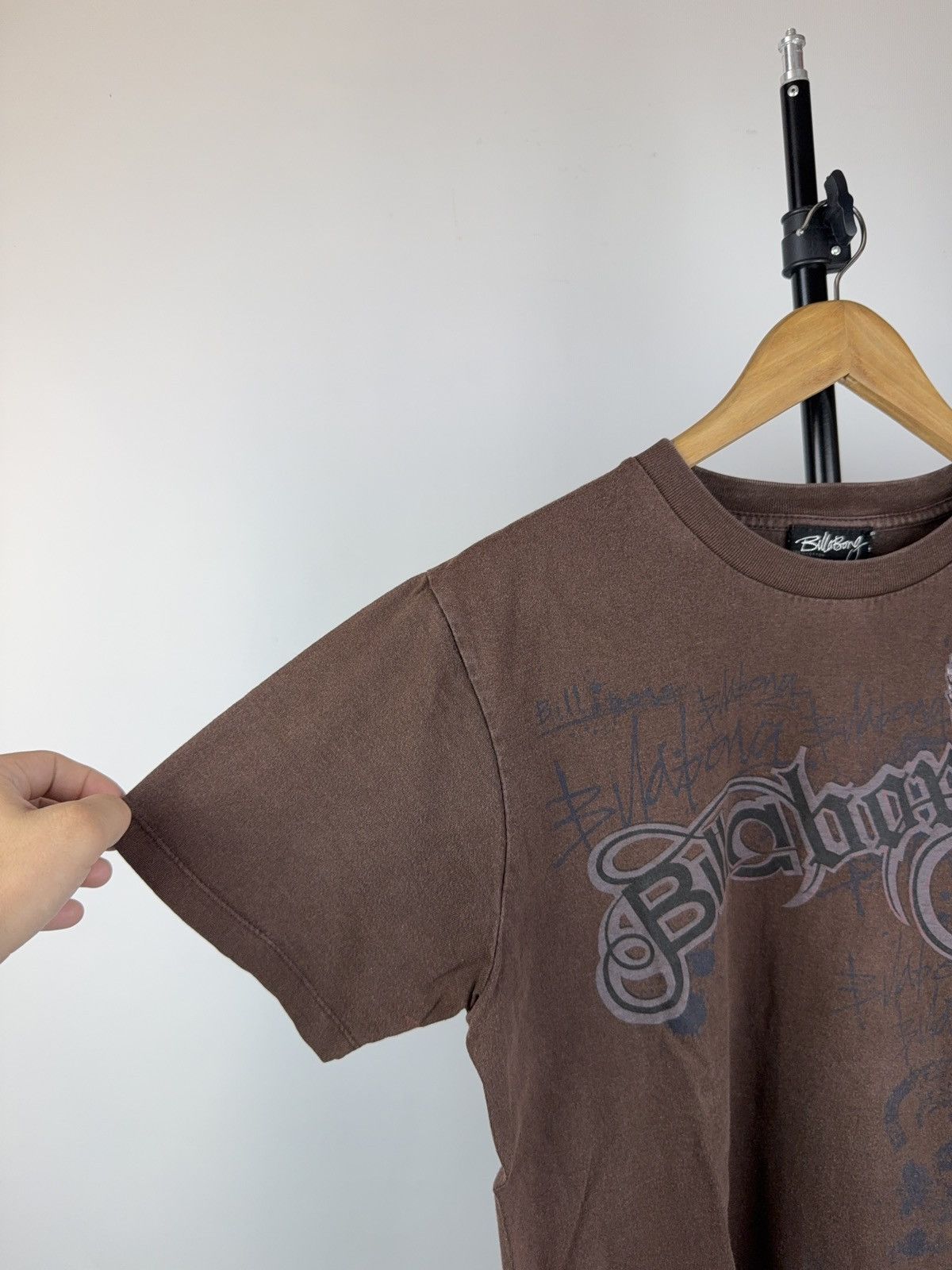 Billabong Vntg 00s Surf Billabong Retro Print Faded Brown Tee Shirt Size US M / EU 48-50 / 2 - 2 Thumbnail