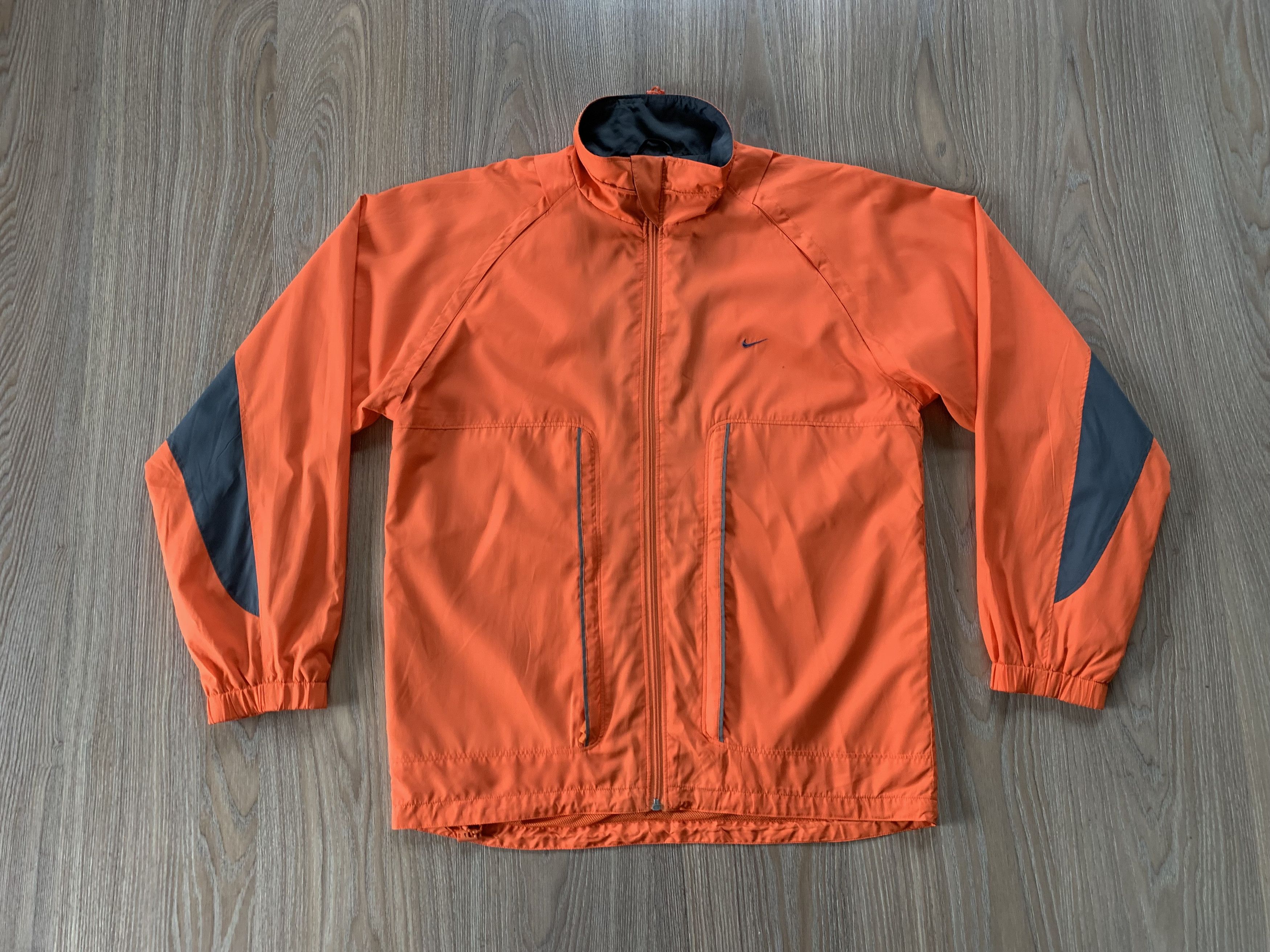 Nike × Vintage Nike Vintage Orange Nylon Reflective Running Jacket Size US L / EU 52-54 / 3 - 2 Thumbnail