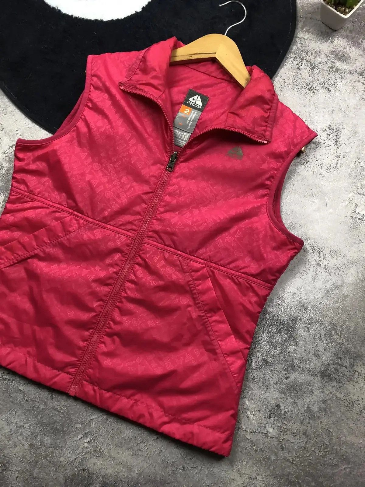 Nike ACG NIKE ACG Vintage Monogram Logo Streetwear Hype Rare Y2k Size M / US 6-8 / IT 42-44 - 2 Thumbnail