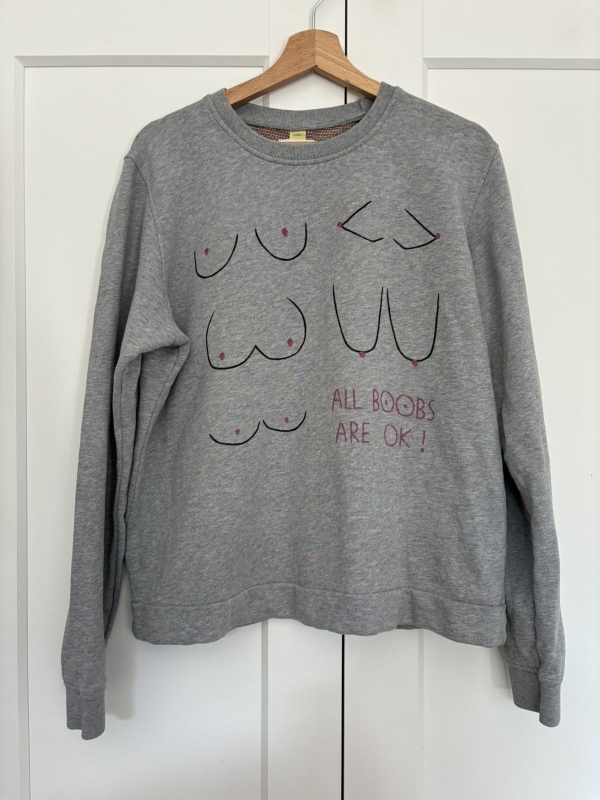 Vintage Blouse with a feminist message ;) Size M / US 6-8 / IT 42-44 - 2 Thumbnail