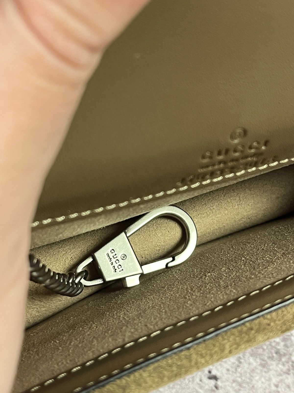 Gucci Gucci 🇮🇹 Dionysus Super Mini GG Supreme ChainBag Beige Suede Size ONE SIZE - 17 Thumbnail