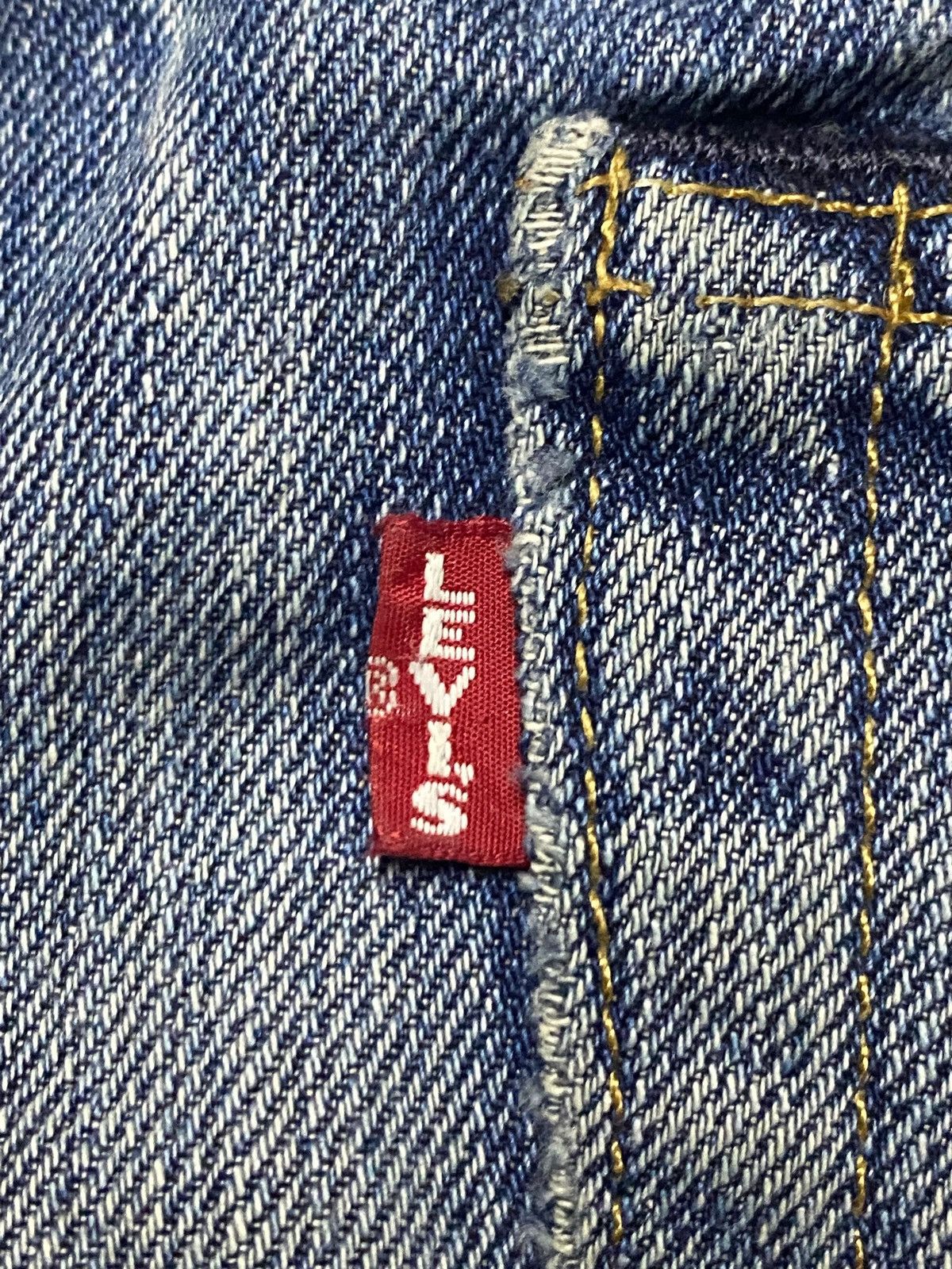 Levi's Vintage Levis 501 Big E Faded Wash Distressed Loose Jeans Size US 37 - 14 Thumbnail