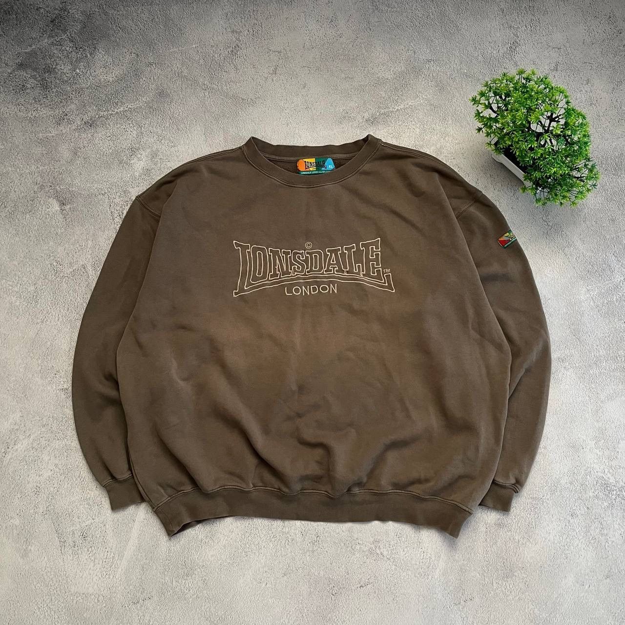 Lonsdale × Vintage Vintage Lonsdale Y2K Faded Distressed Oversized Sweatshirt Size US XL / EU 56 / 4 - 1 Thumbnail