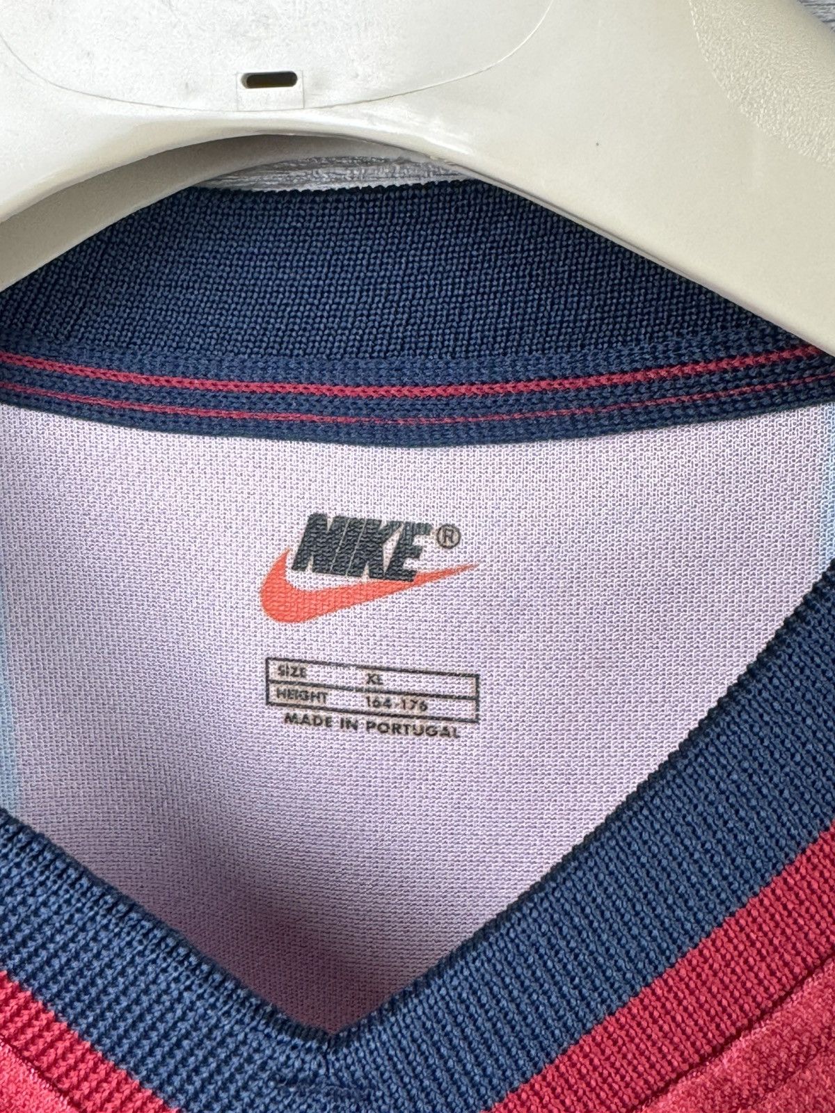 Nike BARCELONA 1998 1999 HOME FOOTBALL NIKE SHIRT SOCCER JERSEY Size US S / EU 44-46 / 1 - 4 Thumbnail