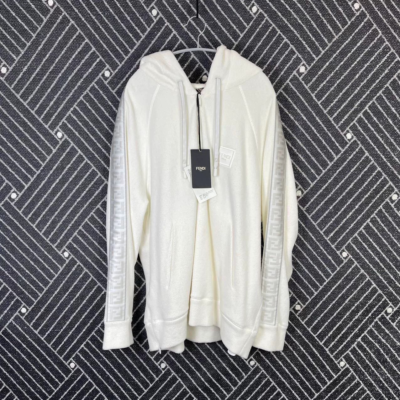 Fendi Fendi Long-Sleeve Hoodie Size US XL / EU 56 / 4 - 1 Thumbnail