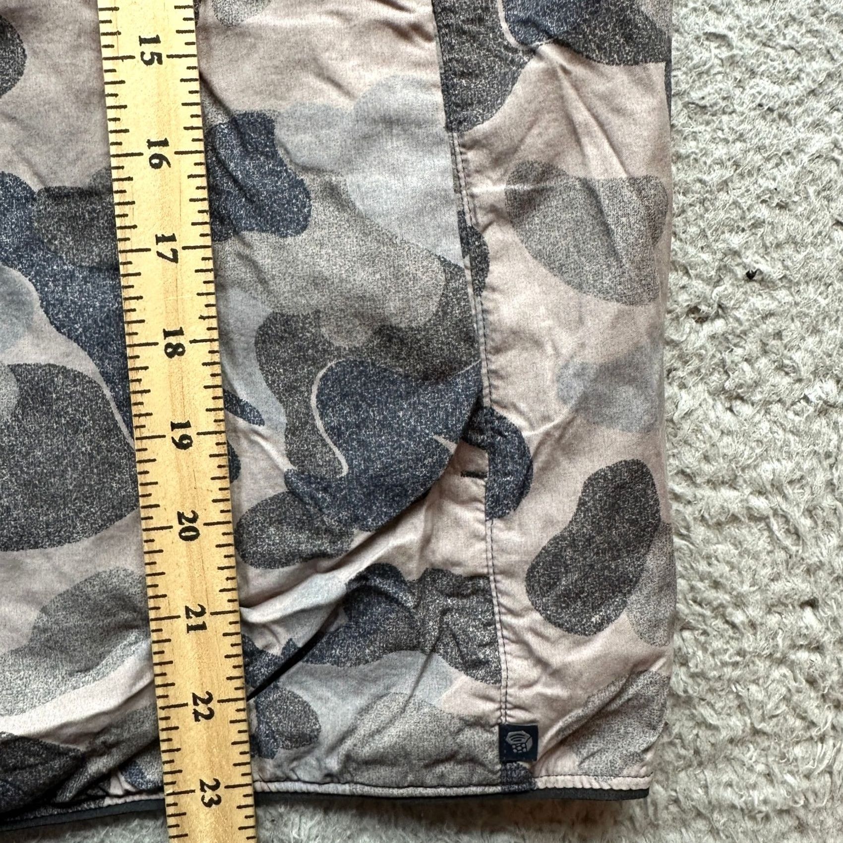 Mountain Hardwear Mountain Hardwear Echo Lake Hoody Windbreaker Jacket 1/2 Zip Womens Small Camo Nylon Camouflage Jacket Womens Small Camo Windbreaker Jacket Size S / US 4 / IT 40 - 6 Thumbnail