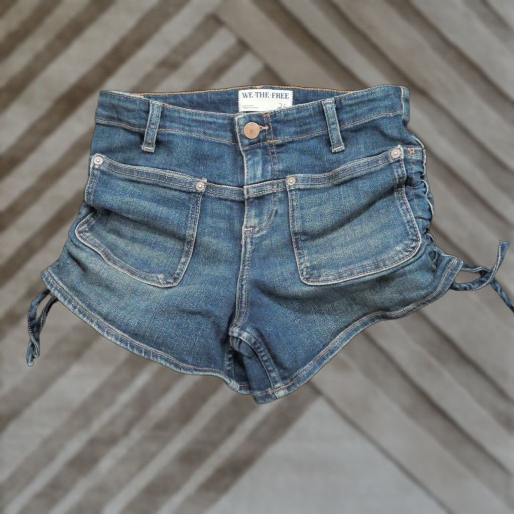 Vintage We The Free Shorts Womens 26 Blue Denim Side Cinch Patch Pockets Size 26" / US 2 / IT 38 - 1 Thumbnail