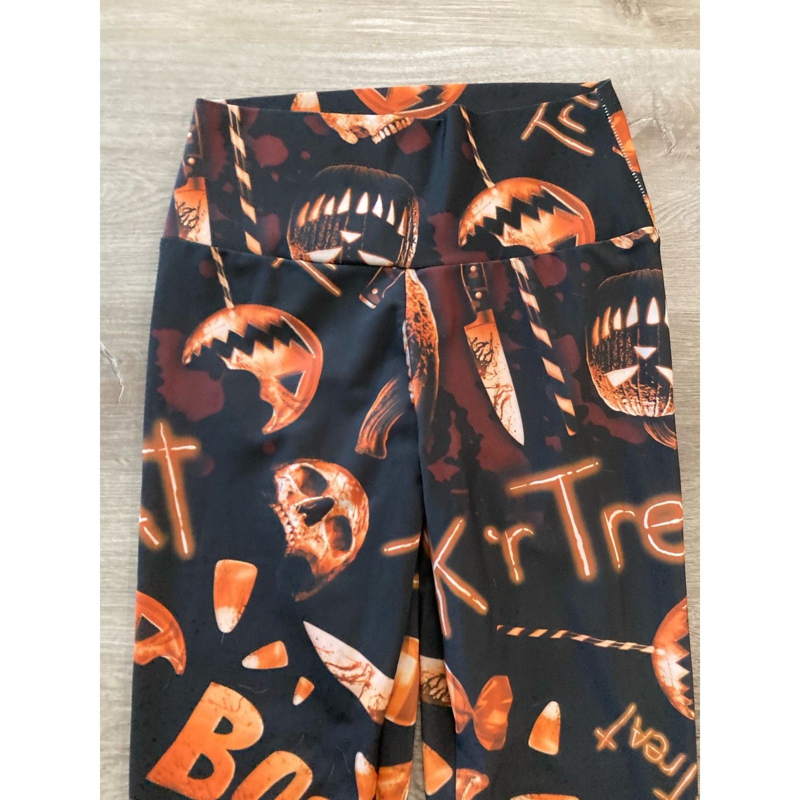 Universal Studios Universal Studios Halloween Horror Nights Leggings S HHN Size 22" - 5 Thumbnail