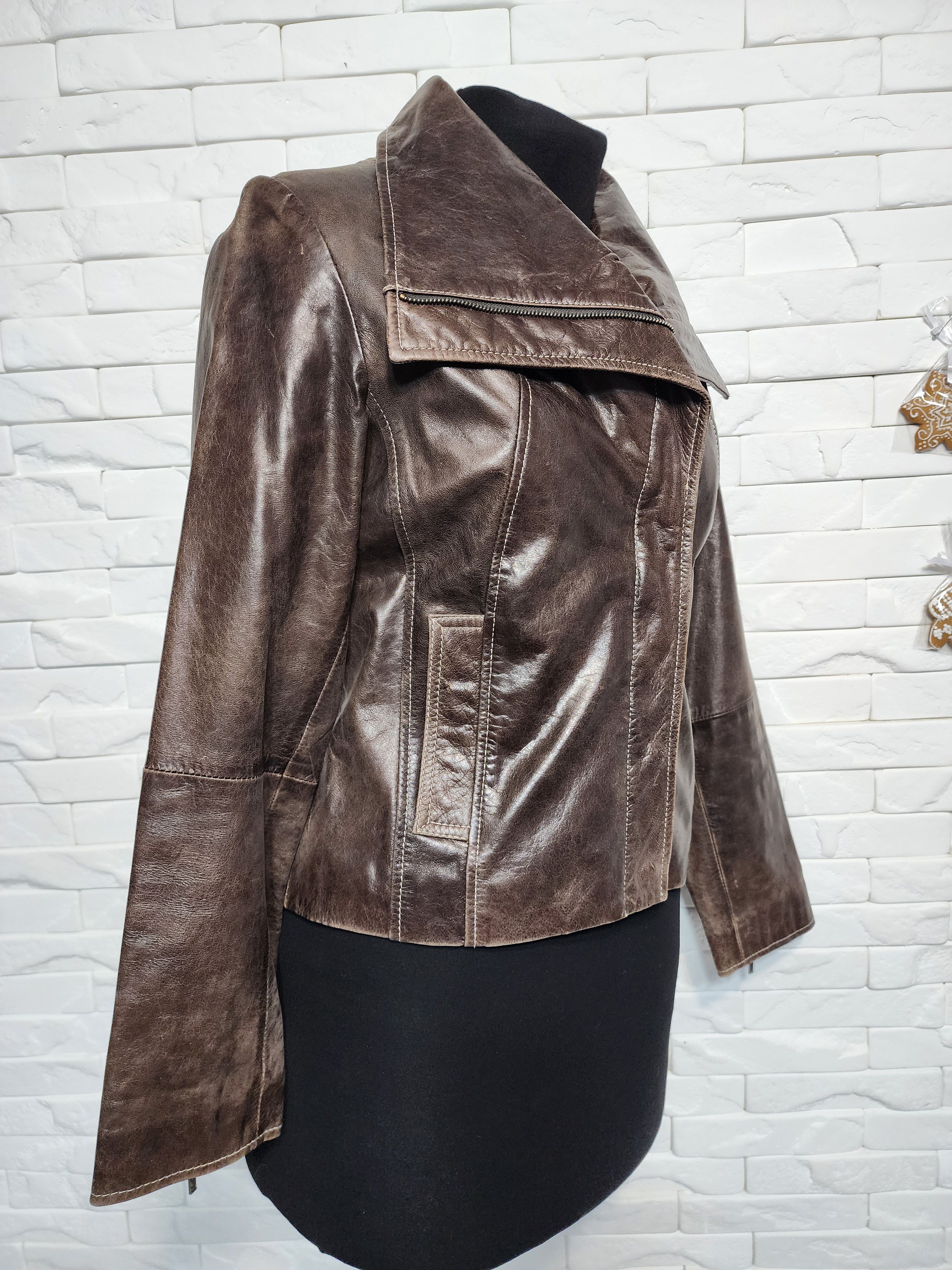 Genuine Leather Women's Brown Leather Jacket: Zippered Genuine Leather. Size M / US 6-8 / IT 42-44 - 4 Thumbnail