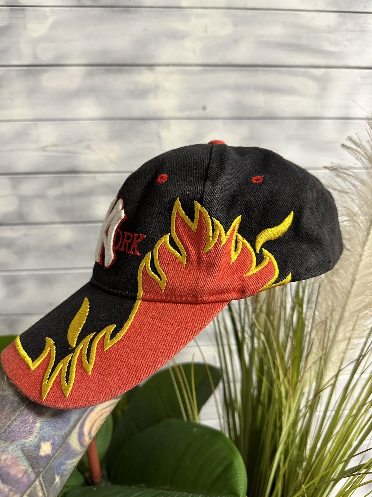 New York Yankees Rare Vintage Fire Cap New York Yankees Fire hat Y2K Size ONE SIZE - 3 Thumbnail