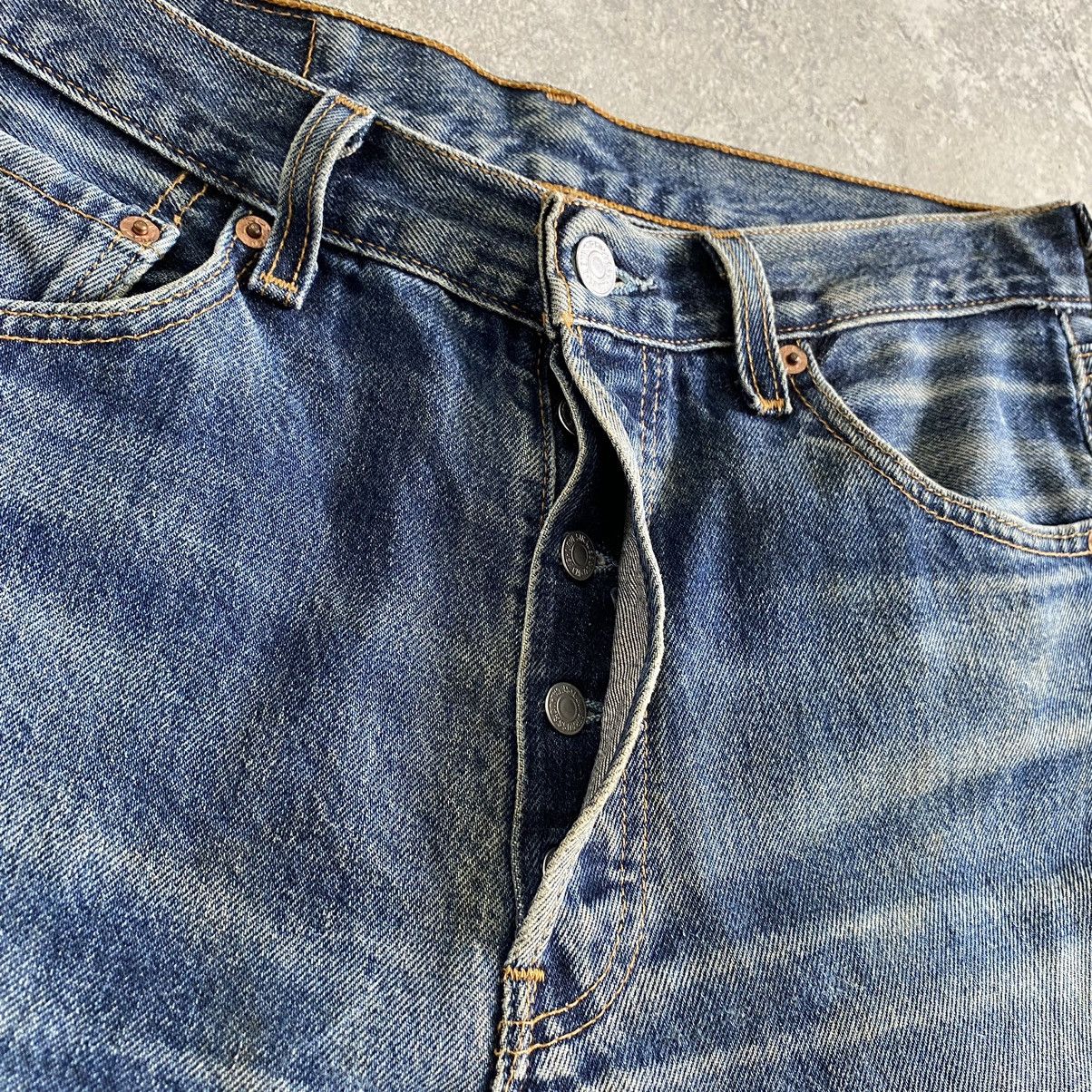 Levi's Vintage 90’s Levis 501 Faded Blue Dirty Denim Jeans Size US 29 - 12 Thumbnail