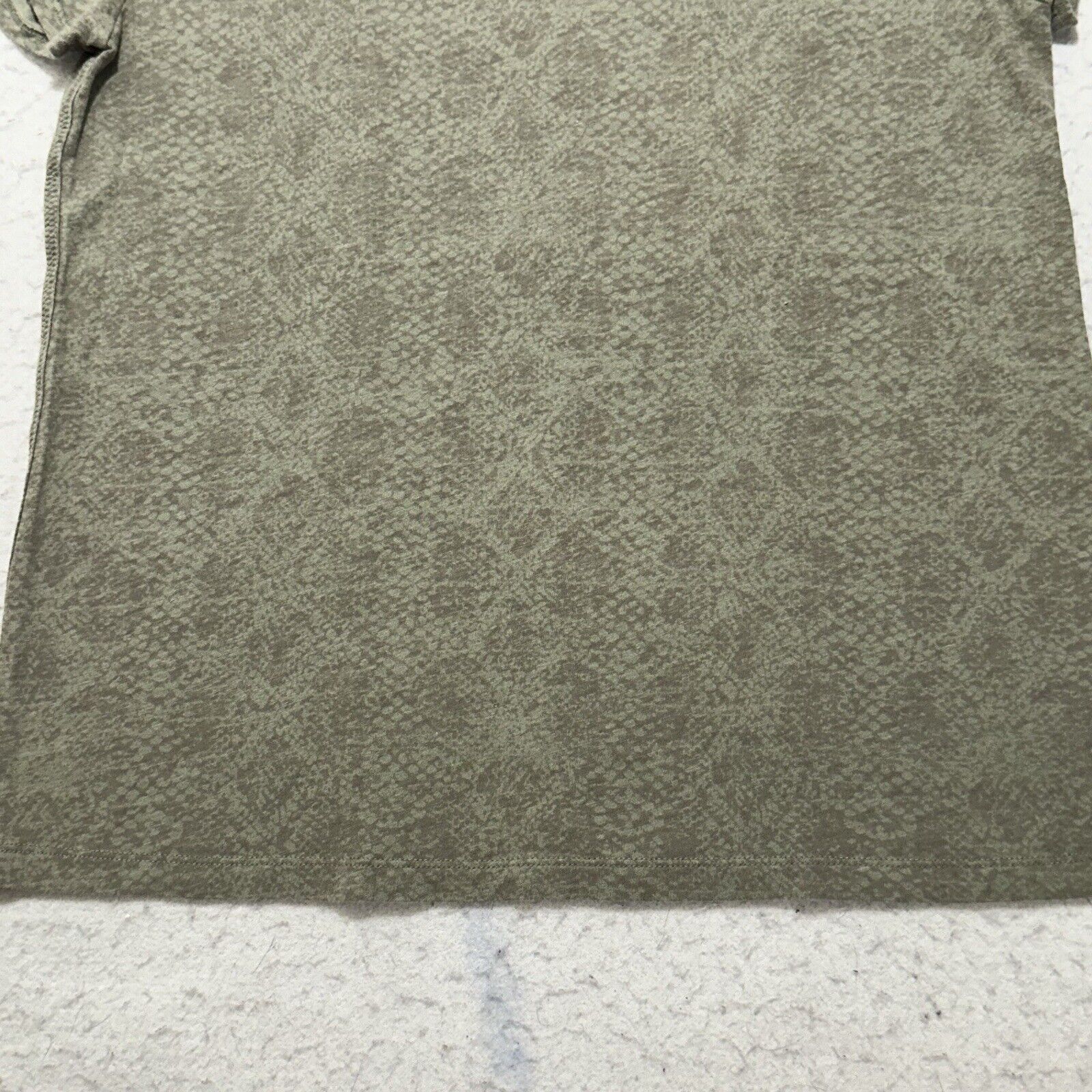 Athleta Athleta Small Green Crewneck Pullover T Shirt Snakeskin Size S / US 4 / IT 40 - 7 Thumbnail