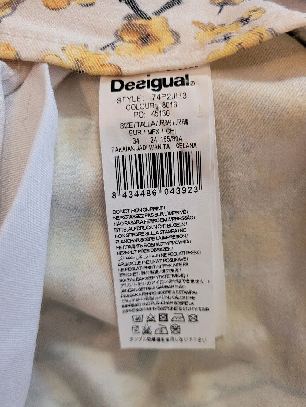 Desigual Desigual Randy Yellow Floral Butterfly & Bird Shorts - 34 Size 25" / US 0 / IT 36 - 4 Thumbnail