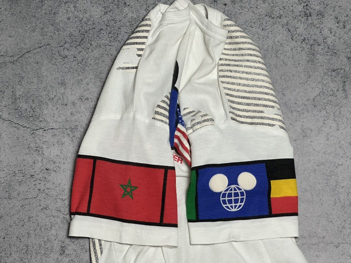 Disney Vintage 1982 Mickey Mouse Walt Disney World Epcot Flag Tee Size US M / EU 48-50 / 2 - 13 Thumbnail