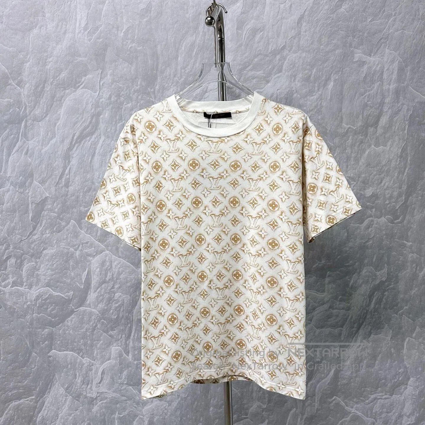 Louis Vuitton louis vuitton monogram short sleeve t-shirt. Size XL / US 12-14 / IT 48-50 - 1 Thumbnail